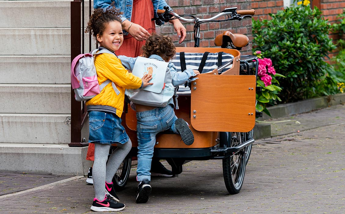 Deurtje in de bakfiets Deurtje in de bakfiets
